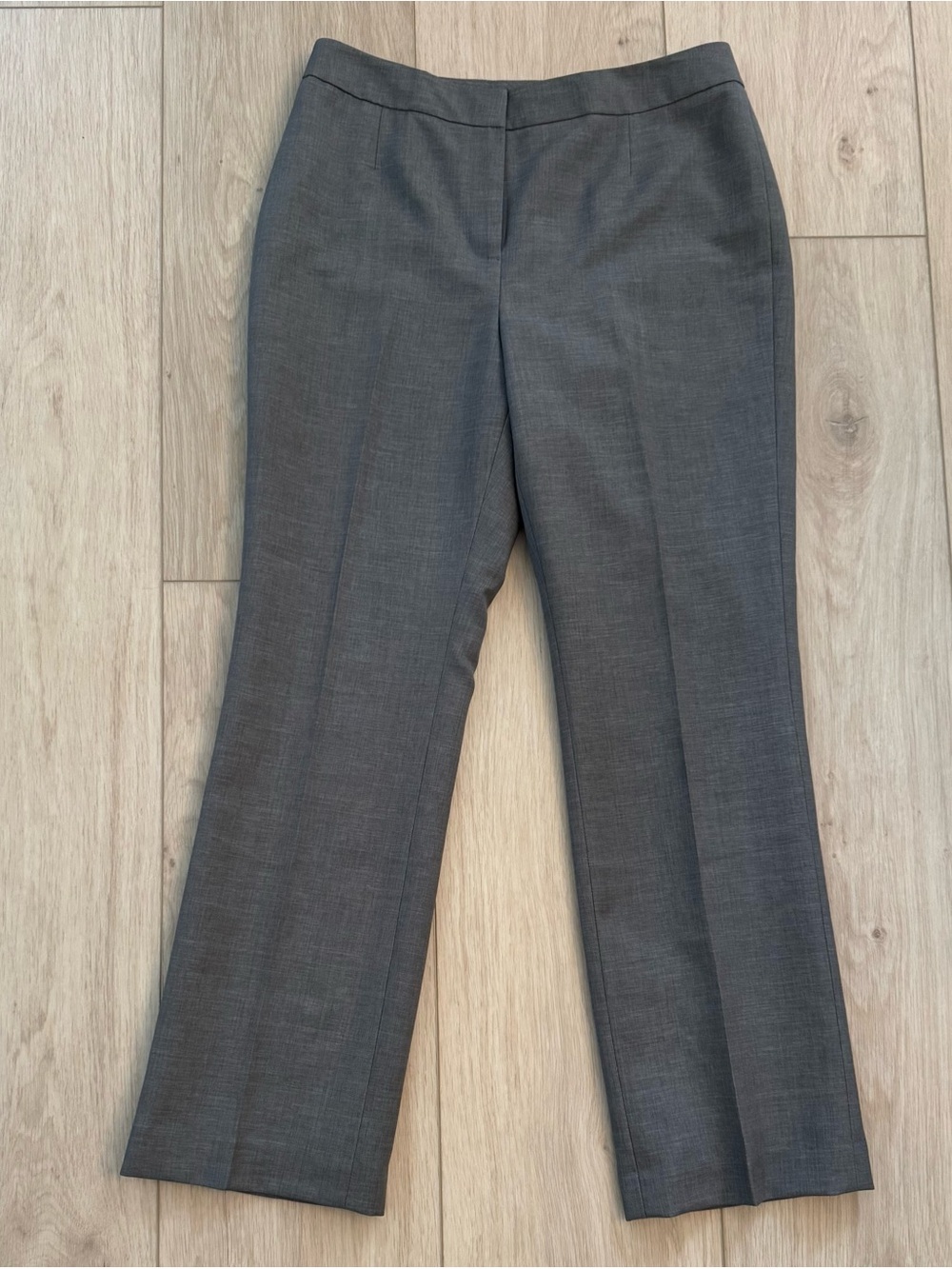 Kasper women’s size 4 Petite gray dressy suit pants business workwear office